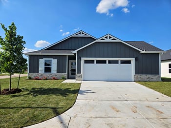 928 N Forestview Ct, Wichita, KS 67235