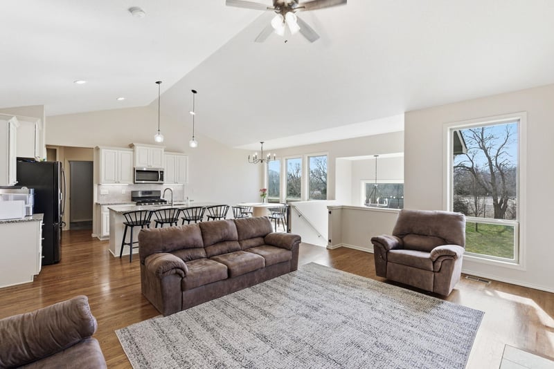 1233 E Bearhill Cir, Park City, KS 67147