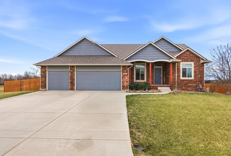 1233 E Bearhill Cir, Park City, KS 67147