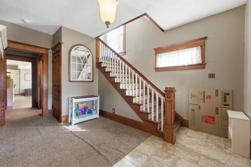506 Main St, Halstead, KS 67056