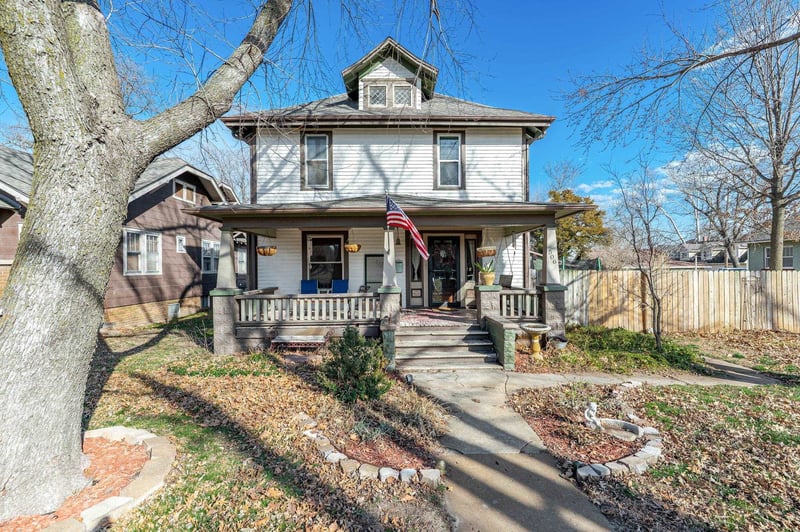 506 Main St, Halstead, KS 67056