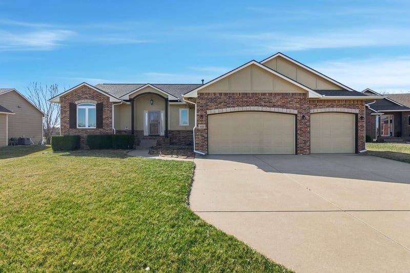 15213 E Camden Chase St, Wichita, KS 67228