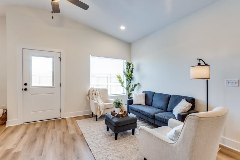 5706 E Bristol St, Bel Aire, KS 67220