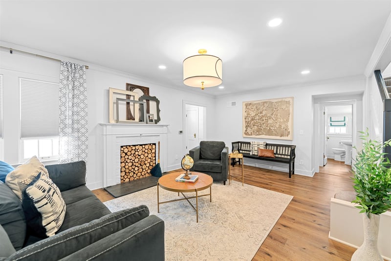 205 Greenway Rd, Salina, KS 67401
