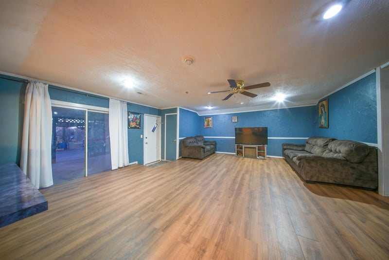 113 Country Club Rd, Arkansas City, KS 67005