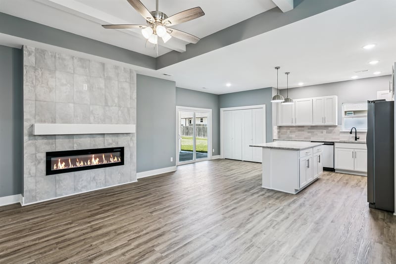 8974 Forbes Cir, Bel Aire, KS 67226