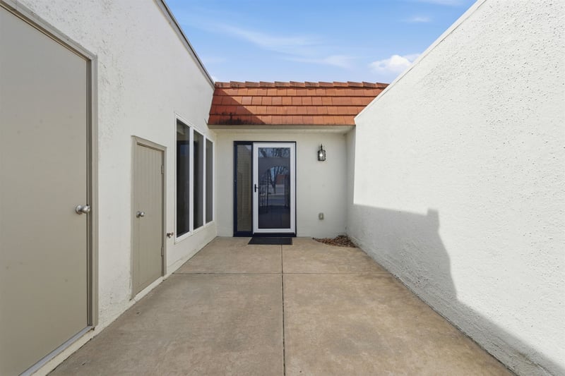 45 E Via Roma St, Wichita, KS 67230