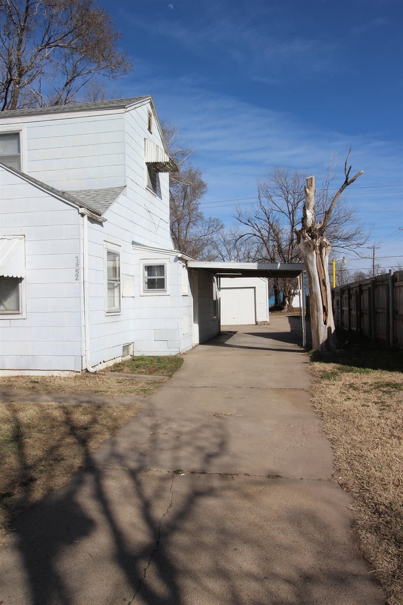 1652 Washington Ave, Wichita, KS 67211-4338