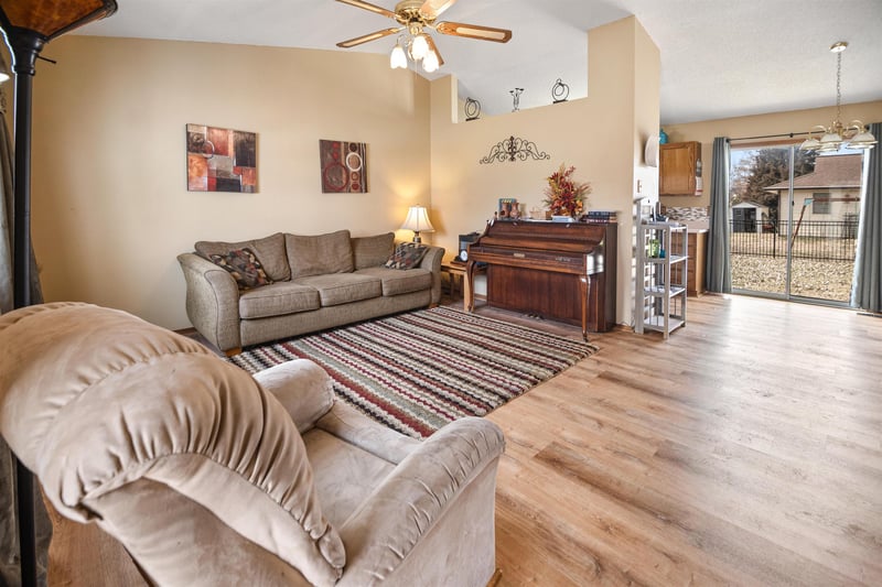 307 Sioux St, Kechi, KS 67067