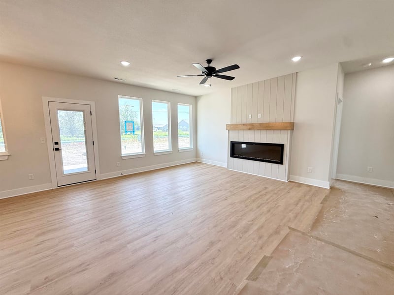 5404 Toben Ct, Bel Aire, KS 67226