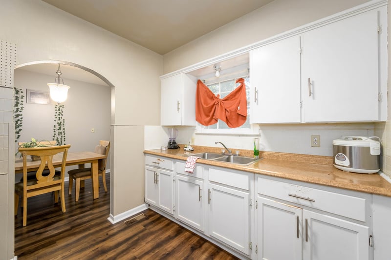 2023 Terrace Dr, Wichita, KS 67218-5043