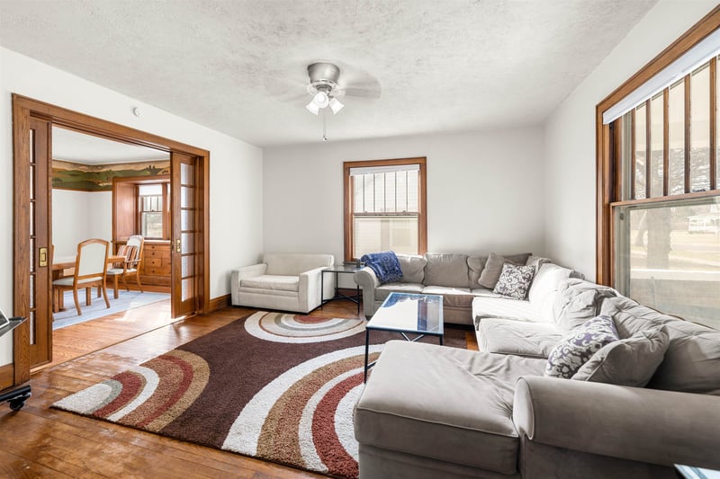224 N 1st St, Lindsborg, KS 67456