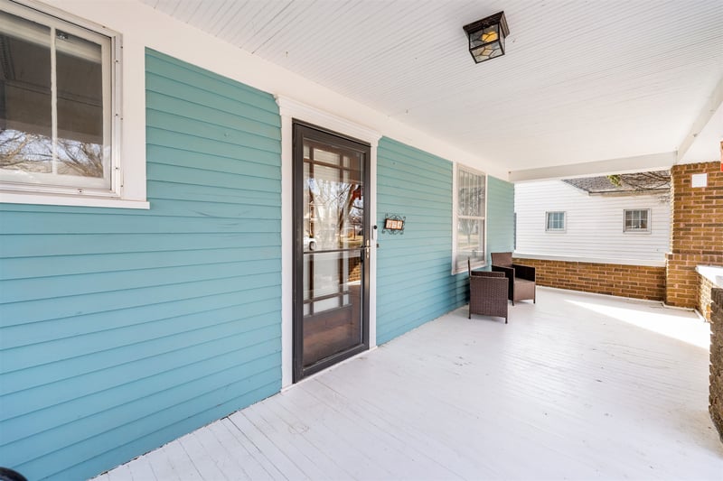 224 N 1st St, Lindsborg, KS 67456
