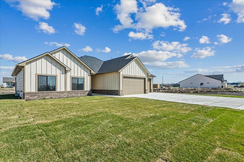 1530 Appleton St, Valley Center, KS 67147