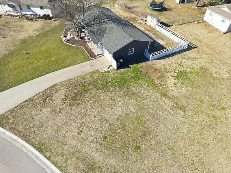 523 Circle Ct, Burrton, KS 67020