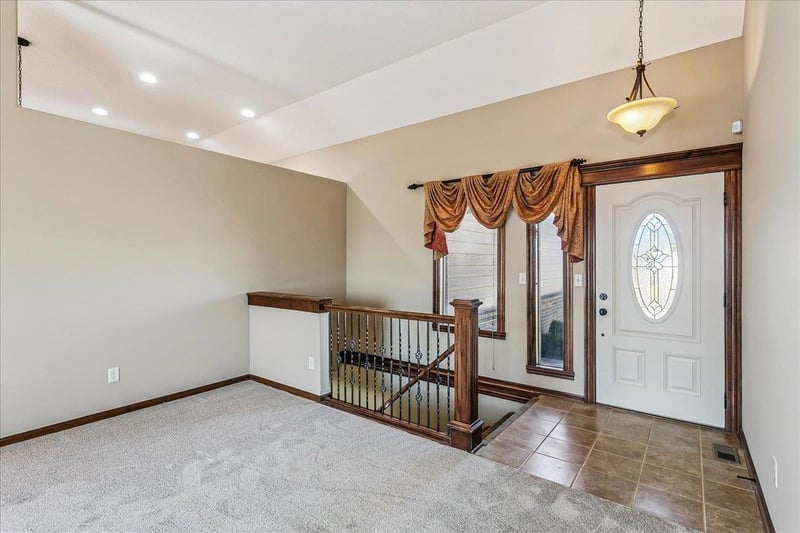 2407 N Flutter Ln, Wichita, KS 67228