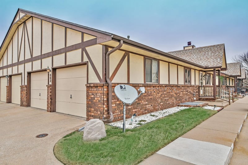 3536 2nd St N Unit 602, Wichita, KS 67203