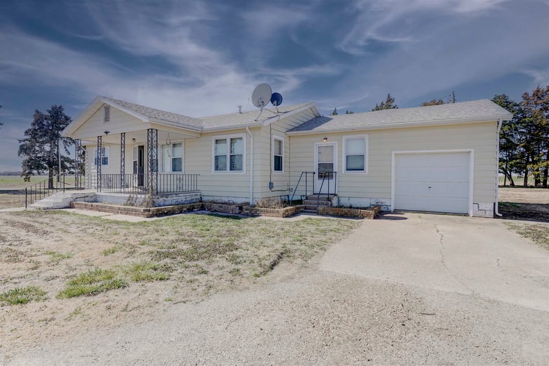 4392 302nd Rd, Arkansas City, KS 67005
