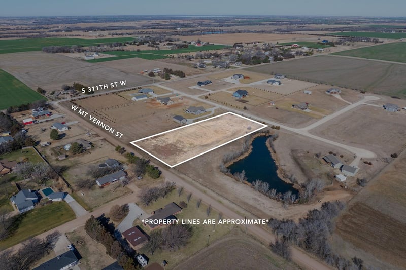 000 Siedl Dr, Garden Plain, KS 67050