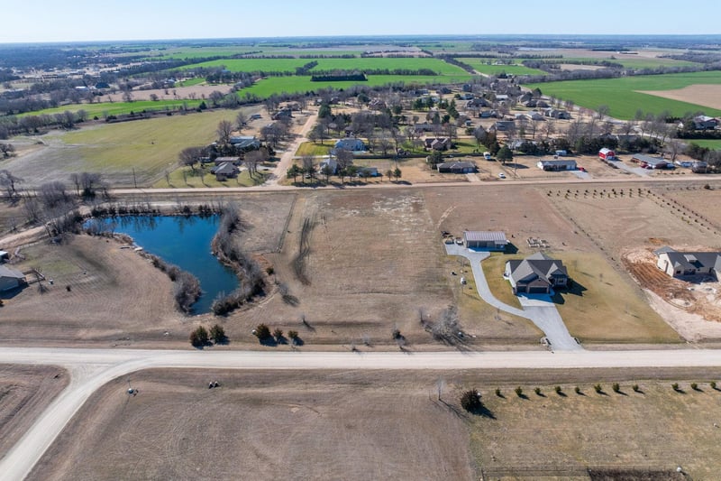 000 Siedl Dr, Garden Plain, KS 67050