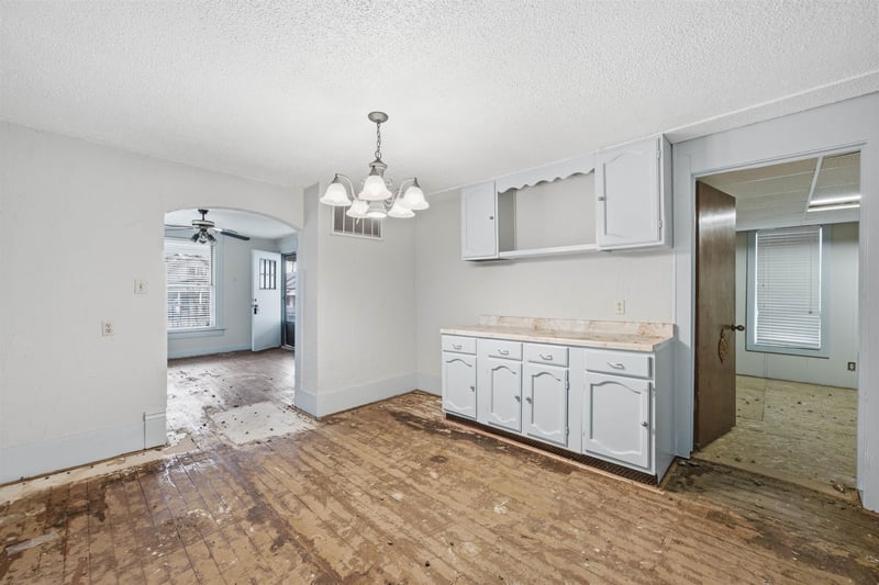 1308 Market St, Wichita, KS 67211