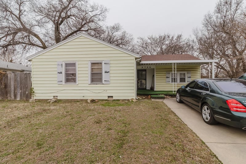 2709 N Green, Wichita, KS 67219
