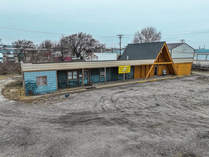 219 Haverhill Rd, El Dorado, KS 67042