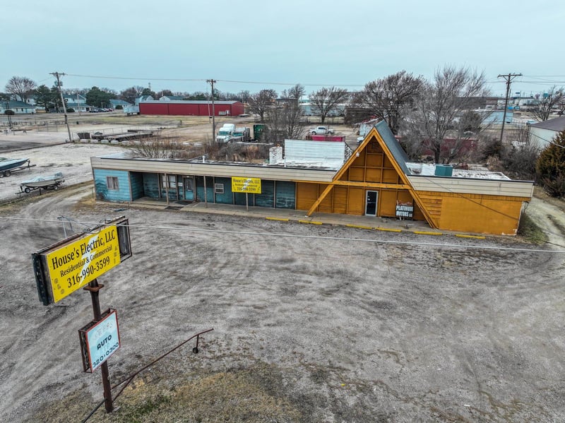 219 Haverhill Rd, El Dorado, KS 67042