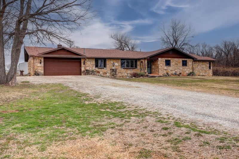 31778 53rd Rd, Arkansas City, KS 67005
