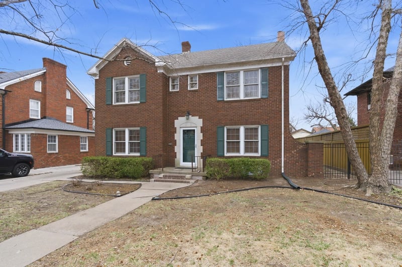260 S Dellrose Ave, Wichita, KS 67218