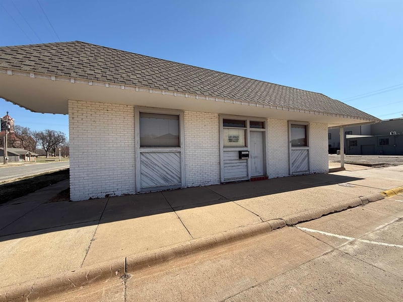 123 Bluff , Anthony, KS 67003