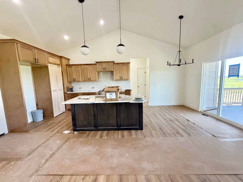 5432 Toben Ct, Bel Aire, KS 67226