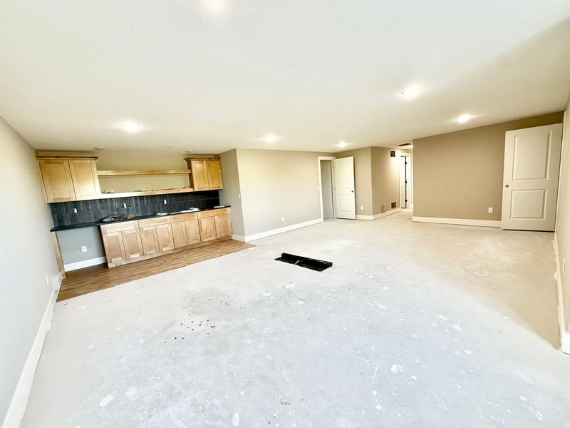 5432 Toben Ct, Bel Aire, KS 67226