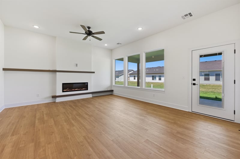 508 E Elmwood St, Park City, KS 67147