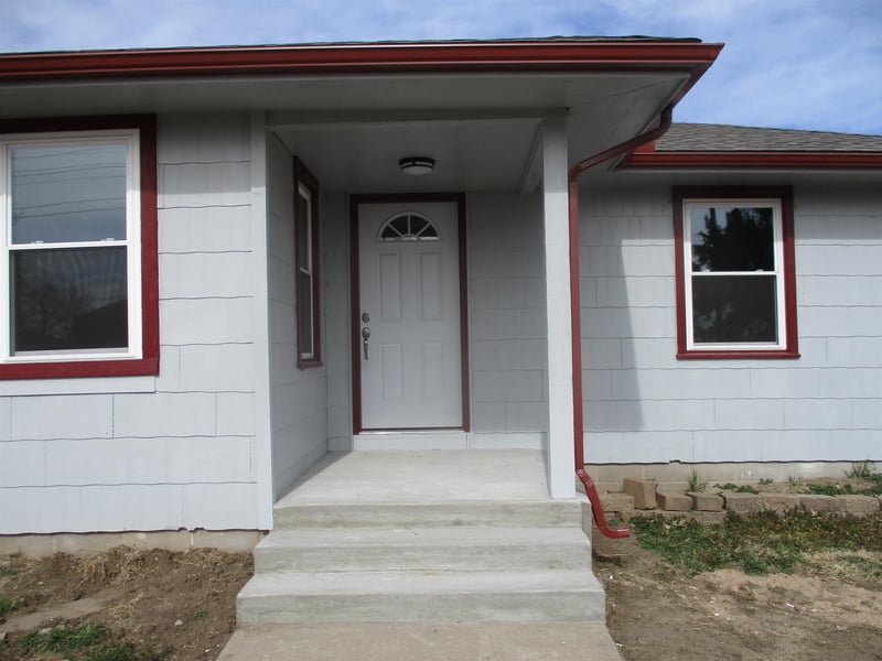 3206 Macarthur Rd, Wichita, KS 67217