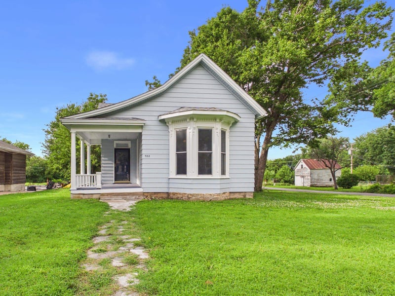 722 Harvey Ave, Wellington, KS 67152
