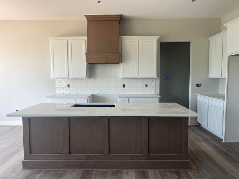4989 Emerald Ct, Maize, KS 67101
