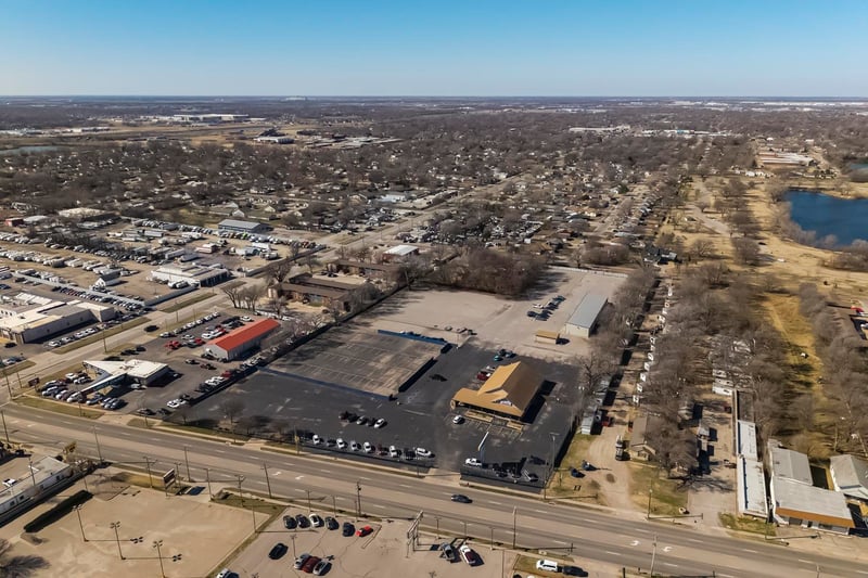 3101 S Broadway, Wichita, KS 67216