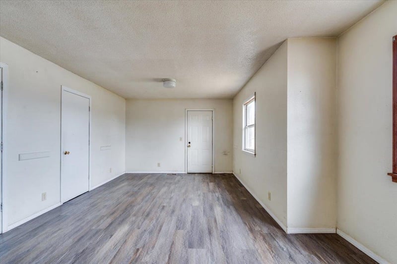 1521 Catalina St, Wichita, KS 67216