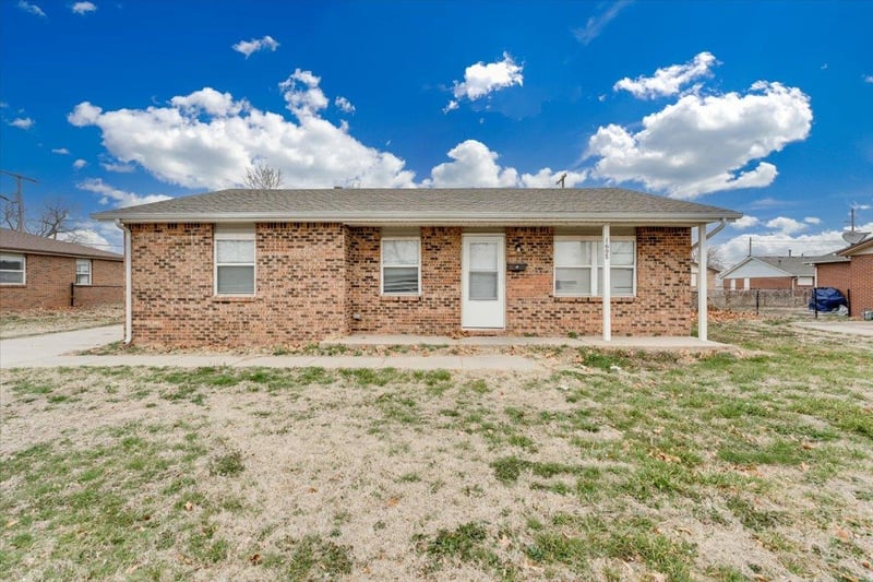 1608 Catalina St, Wichita, KS 67216