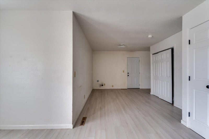 1608 Catalina St, Wichita, KS 67216