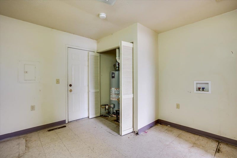 1516 E Del Mar, Wichita, KS 67216