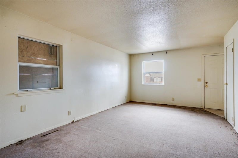 1516 E Del Mar, Wichita, KS 67216