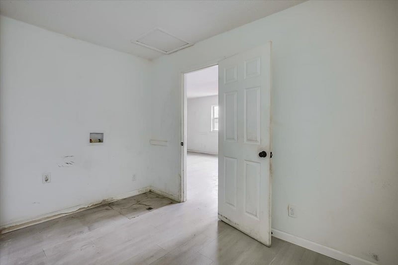 1502 Catalina St, Wichita, KS 67216