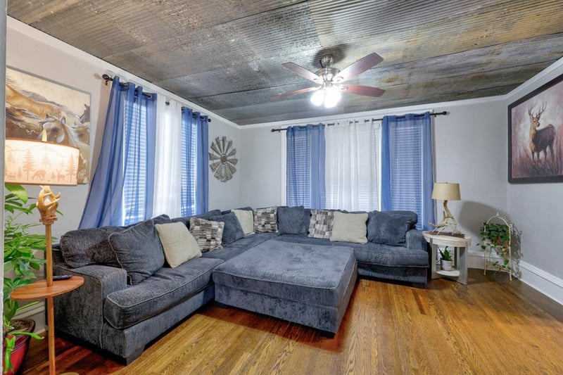 414 A St, Arkansas City, KS 67005