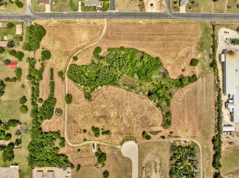 222 Millheisler Rd, El Dorado, KS 67042