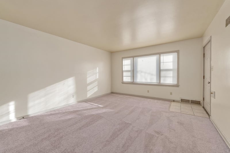 6124 Harry St, Wichita, KS 67218