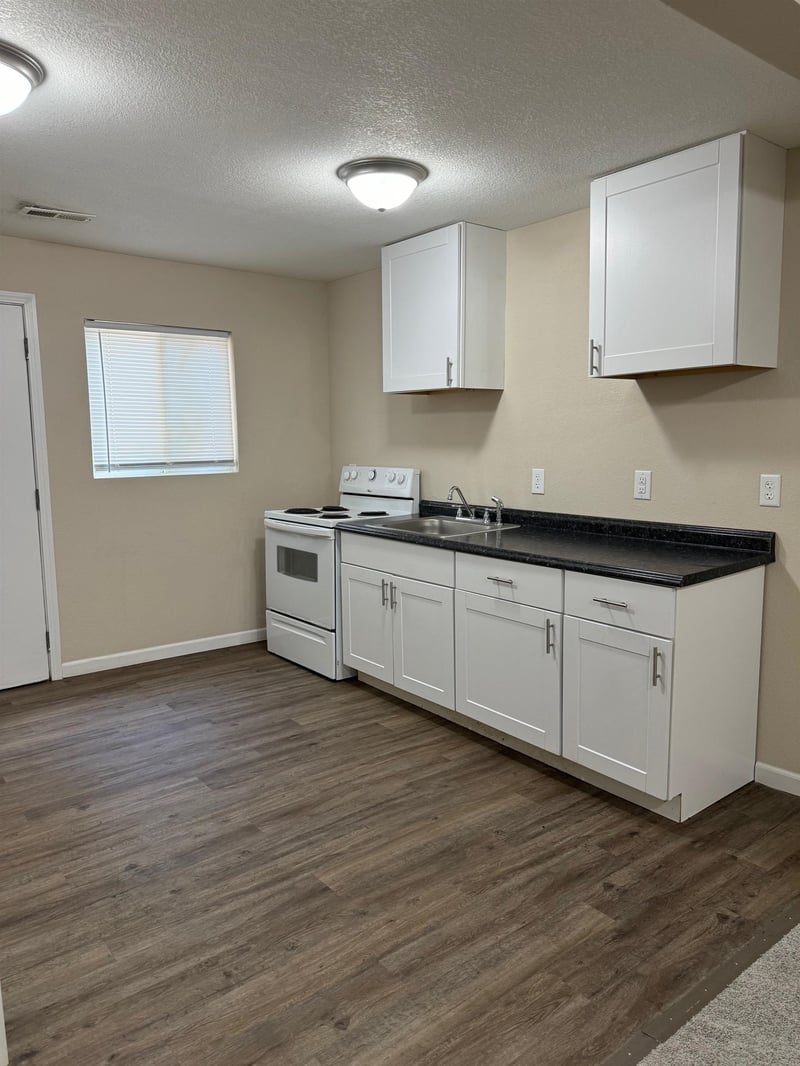 2673 Holyoke St, Wichita, KS 67210