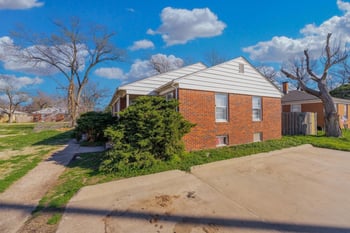 6142 E Harry St #6144 E Harry St, Wichita, KS 67218