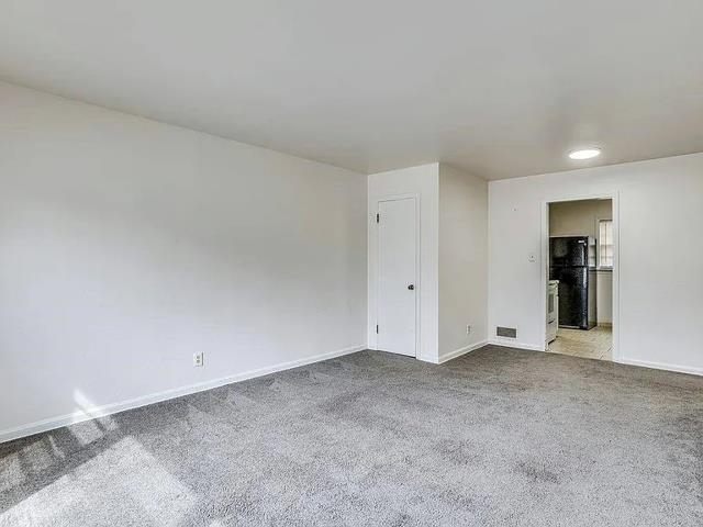 6142 Harry St, Wichita, KS 67218